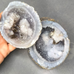 سنگ توخالی کوارتز